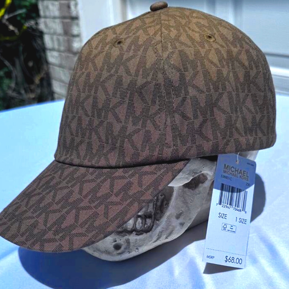 MICHAEL KORS NWT BROWN LOGO CAP